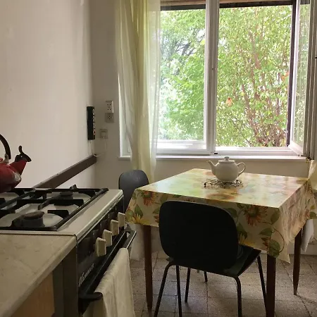 Lejlighed Hillside With Balcony Budapest